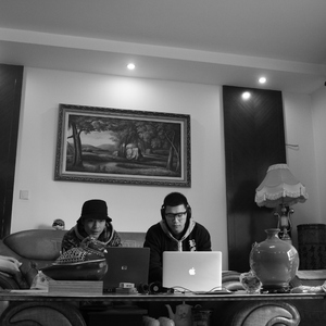 开穿之男男性爱视频
